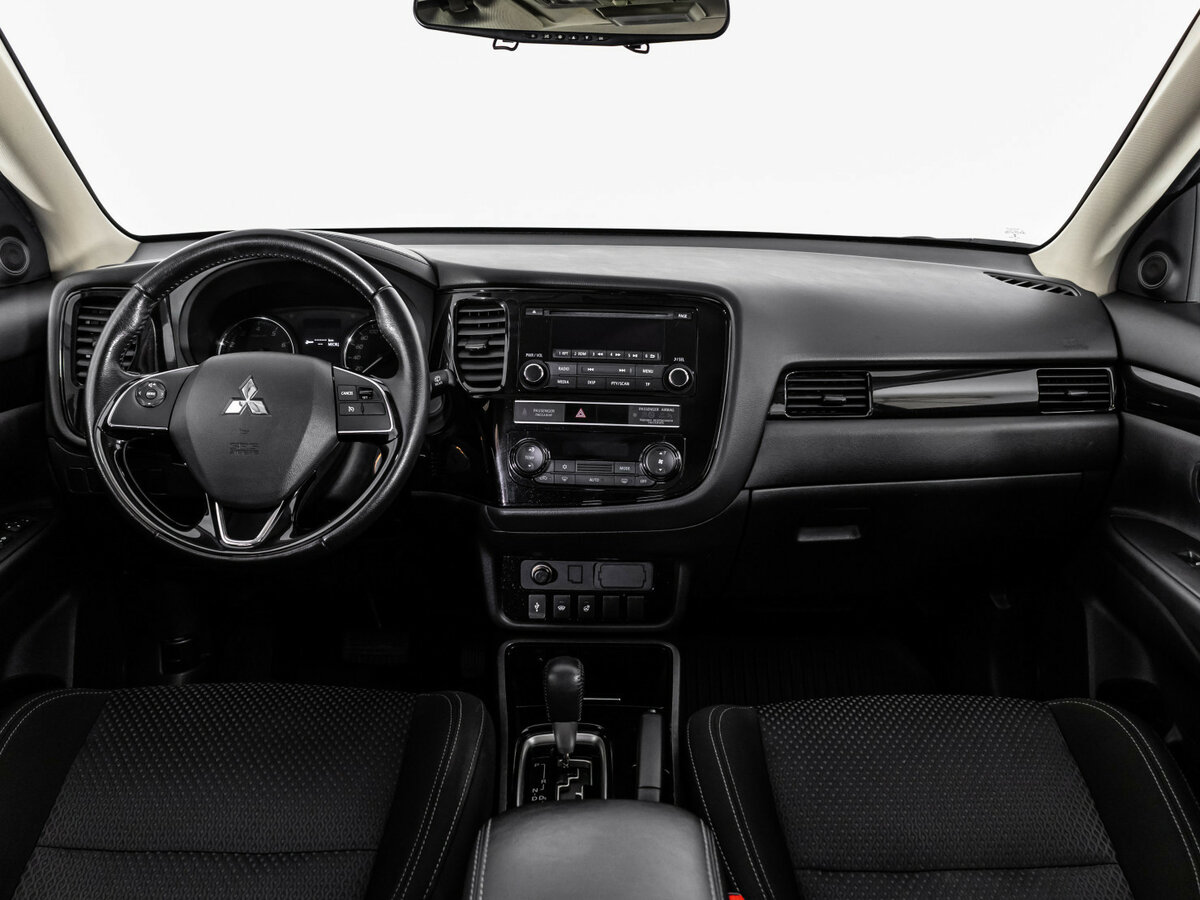 Mitsubishi Outlander с пробегом — 2019 год. Фото: #7