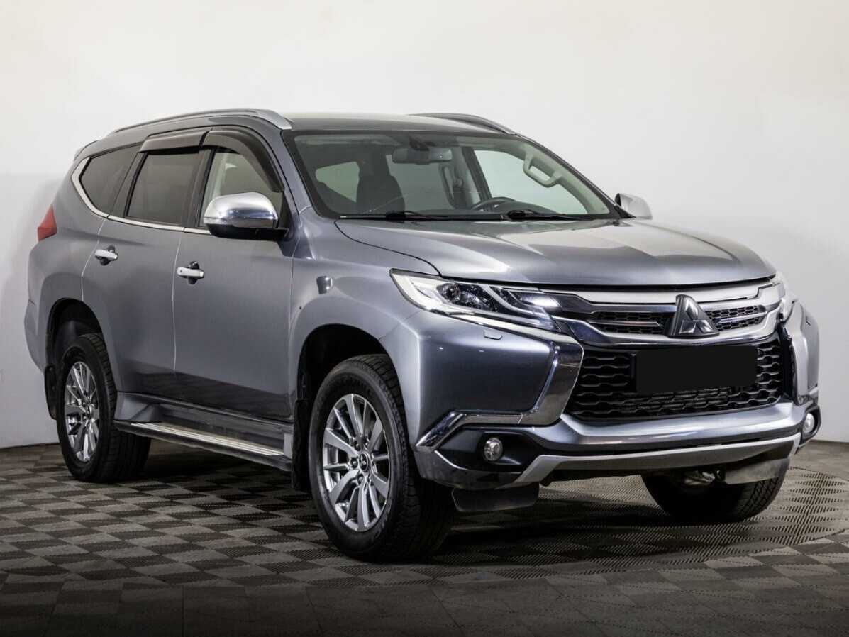 Mitsubishi Pajero Sport с пробегом — 2018 год. Фото: #2