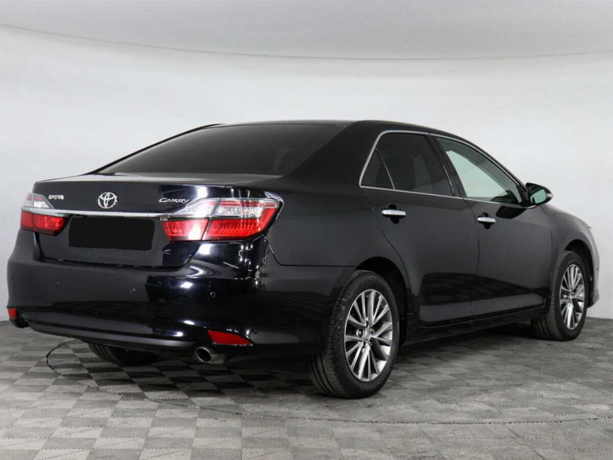 Toyota Camry с пробегом — 2017 год. Фото: #4