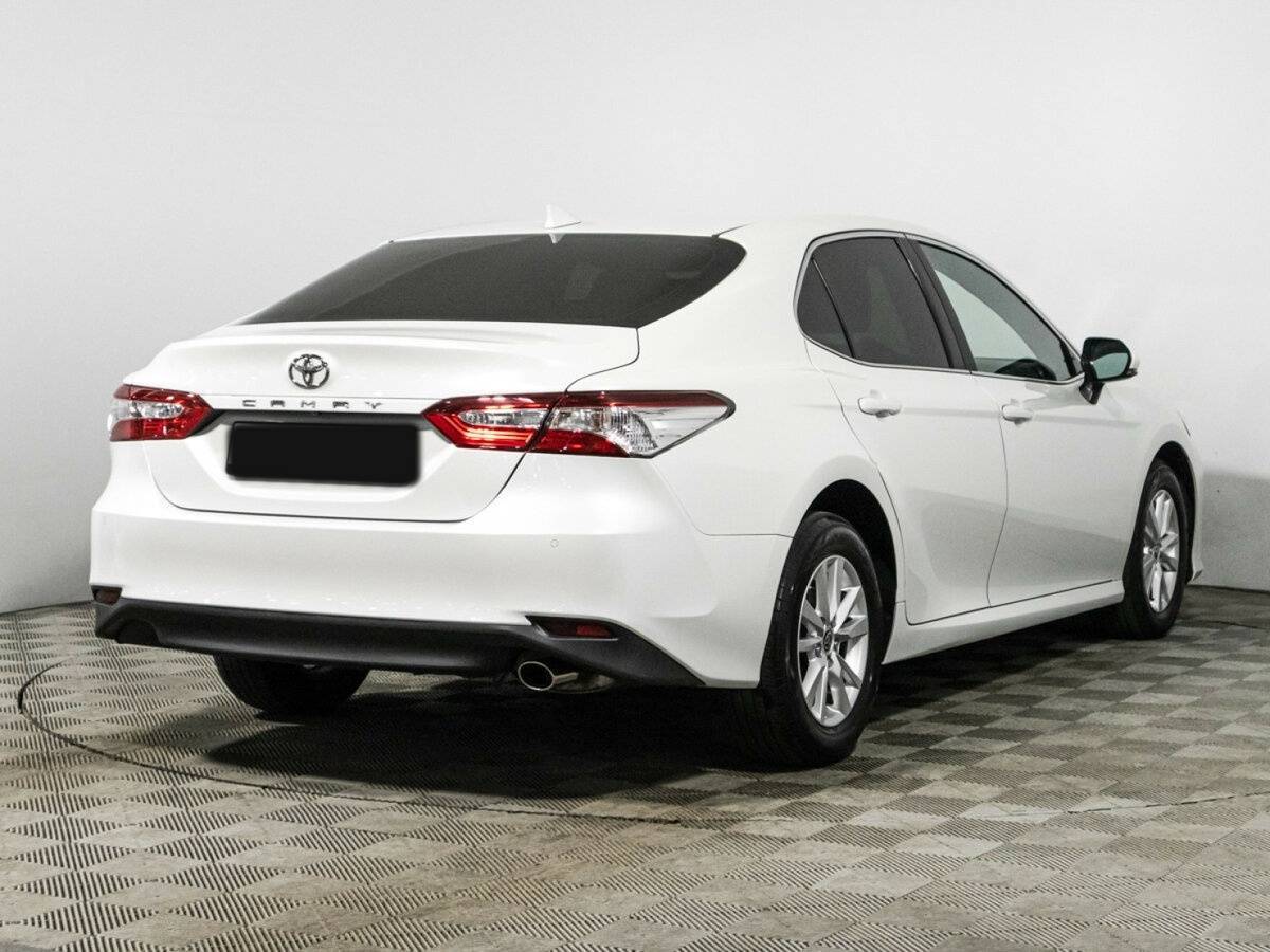 Toyota Camry с пробегом — 2020 год. Фото: #4