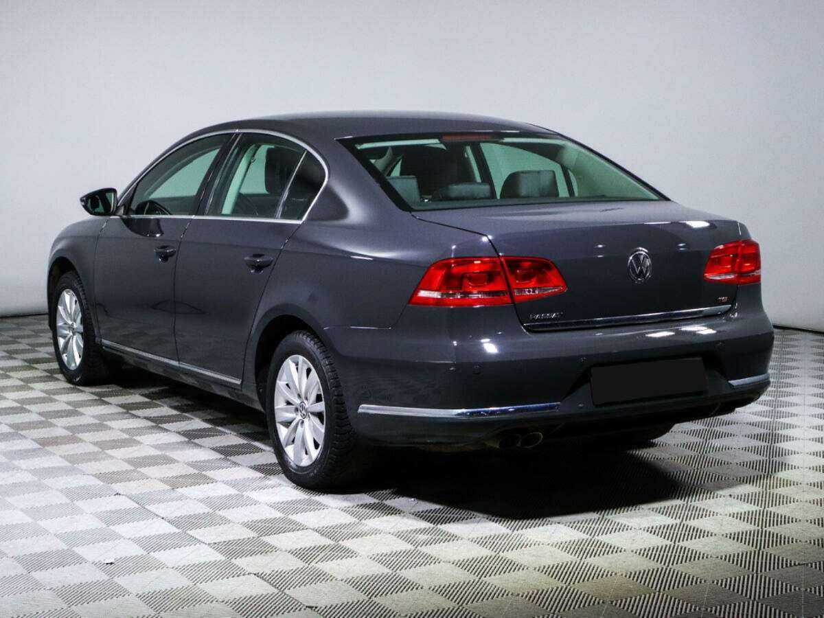 Volkswagen Passat с пробегом — 2014 год. Фото: #5
