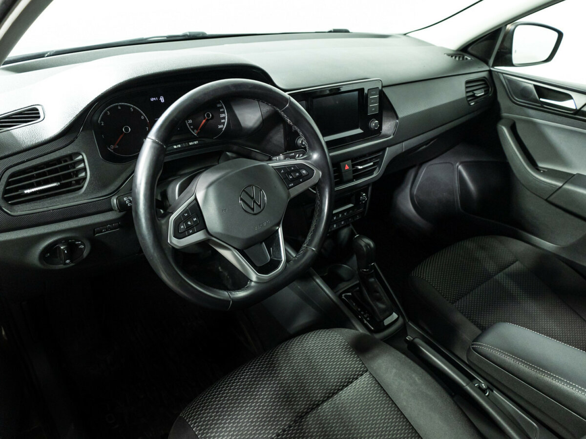 Volkswagen Polo с пробегом — 2020 год. Фото: #10