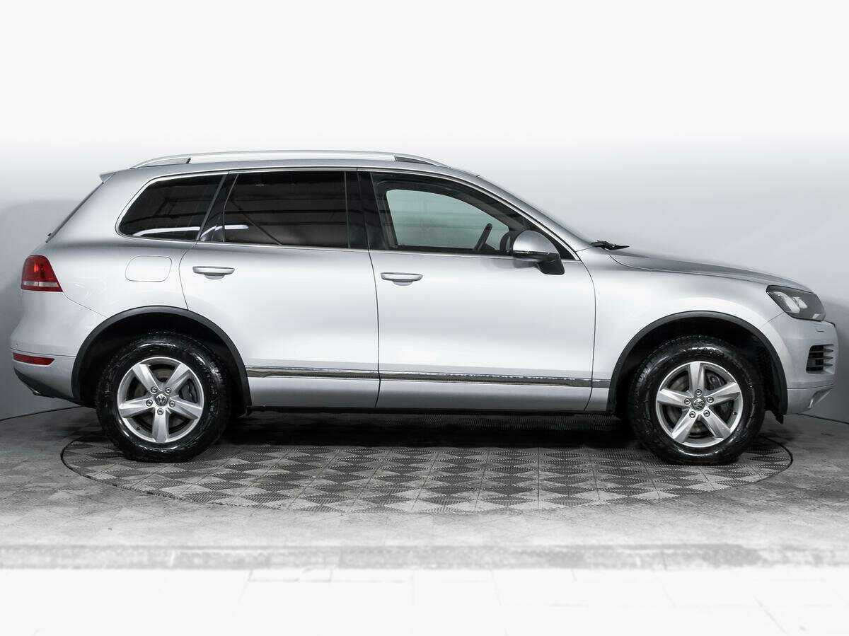 Volkswagen Touareg с пробегом — 2012 год. Фото: #3