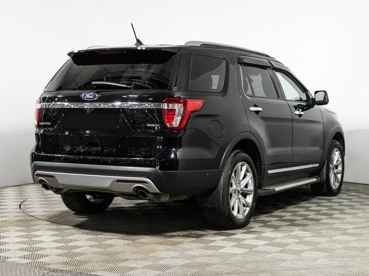 Ford Explorer с пробегом — 2017 год. Фото: #3