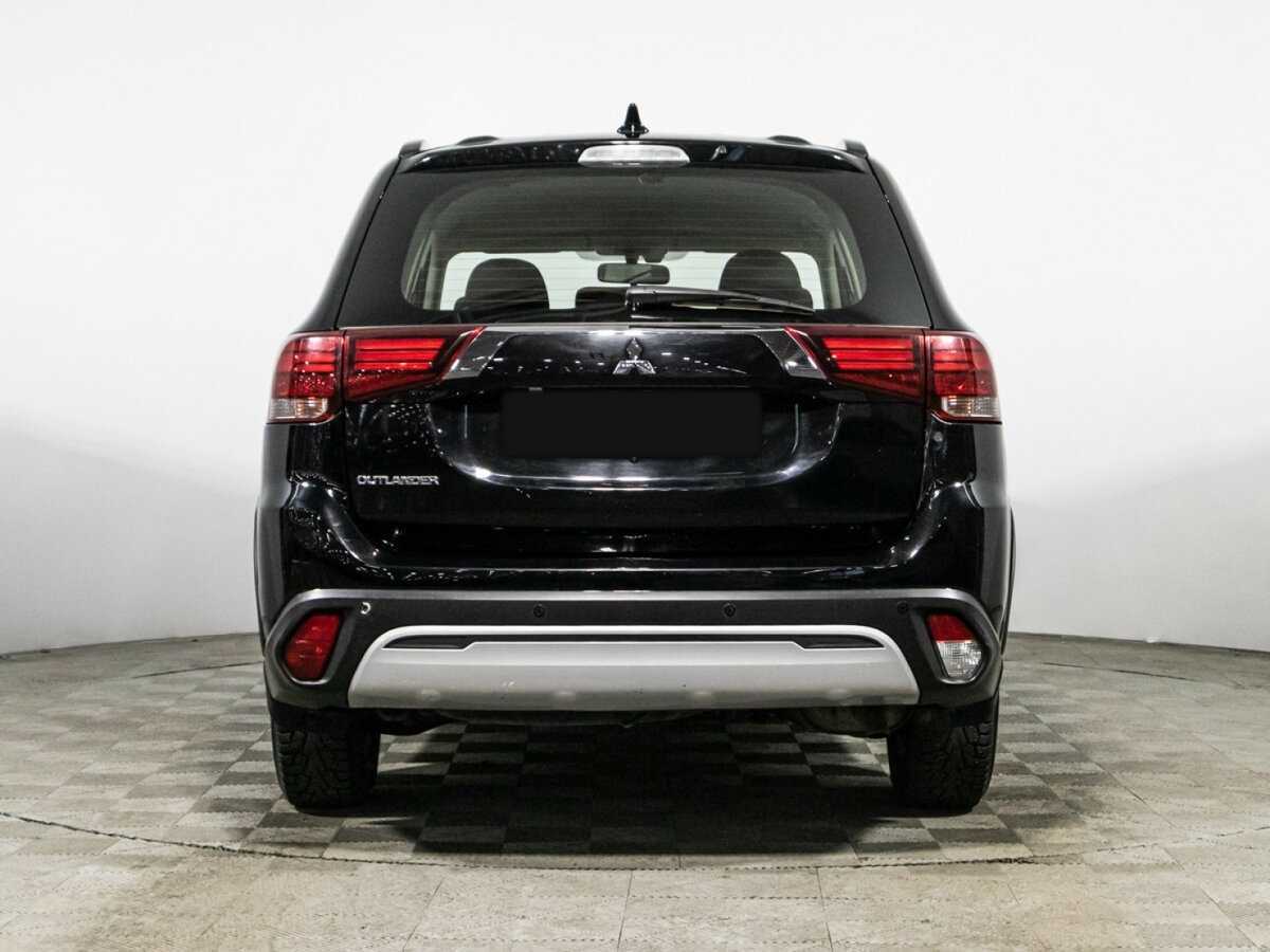 Mitsubishi Outlander с пробегом — 2021 год. Фото: #4
