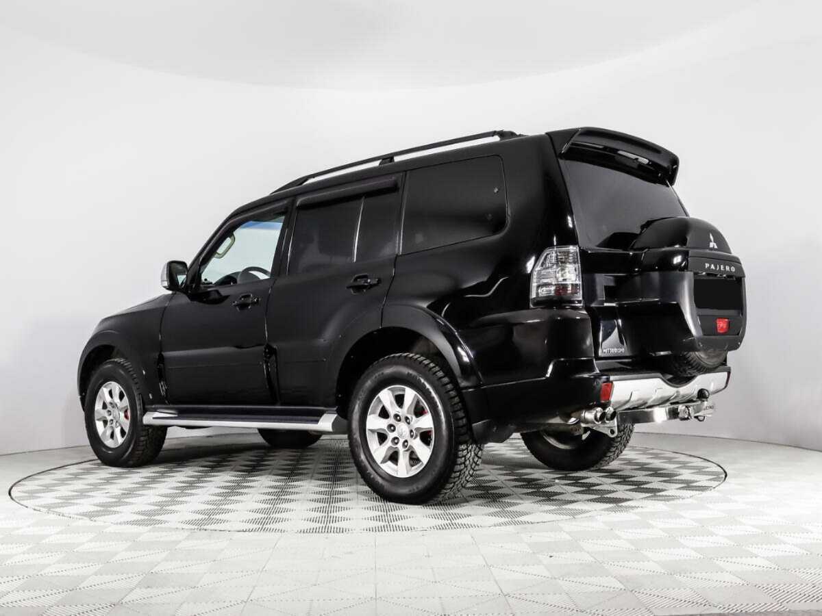 Mitsubishi Pajero с пробегом — 2015 год. Фото: #6