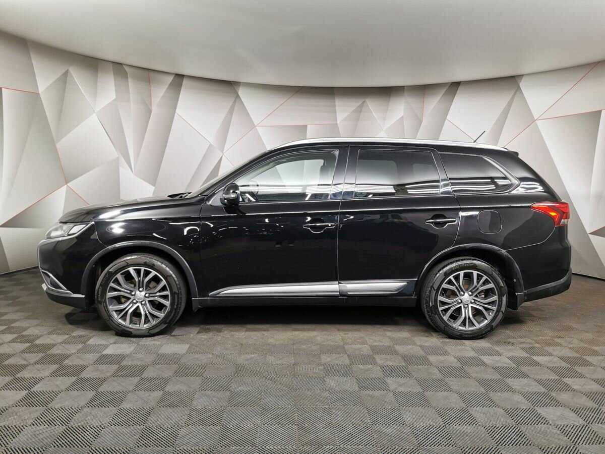 Mitsubishi Outlander с пробегом — 2016 год. Фото: #4