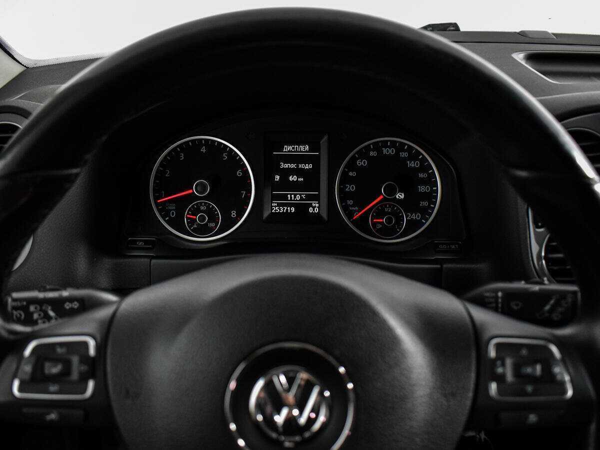 Volkswagen Tiguan с пробегом — 2012 год. Фото: #16