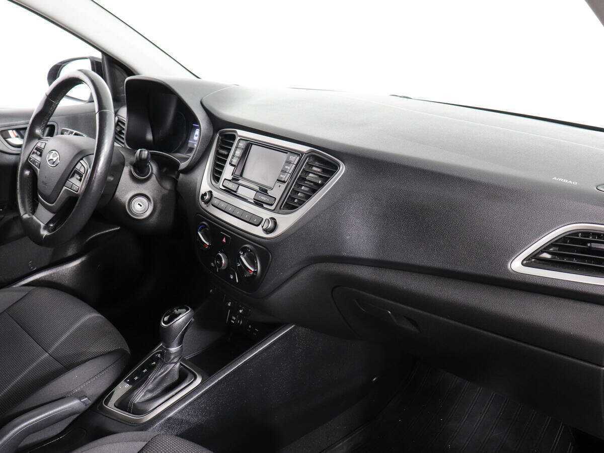 Hyundai Solaris с пробегом — 2018 год. Фото: #9
