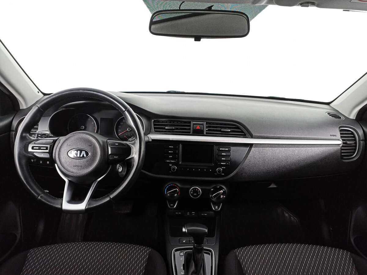Kia Rio с пробегом — 2017 год. Фото: #11