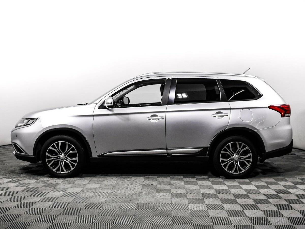 Mitsubishi Outlander с пробегом — 2015 год. Фото: #7