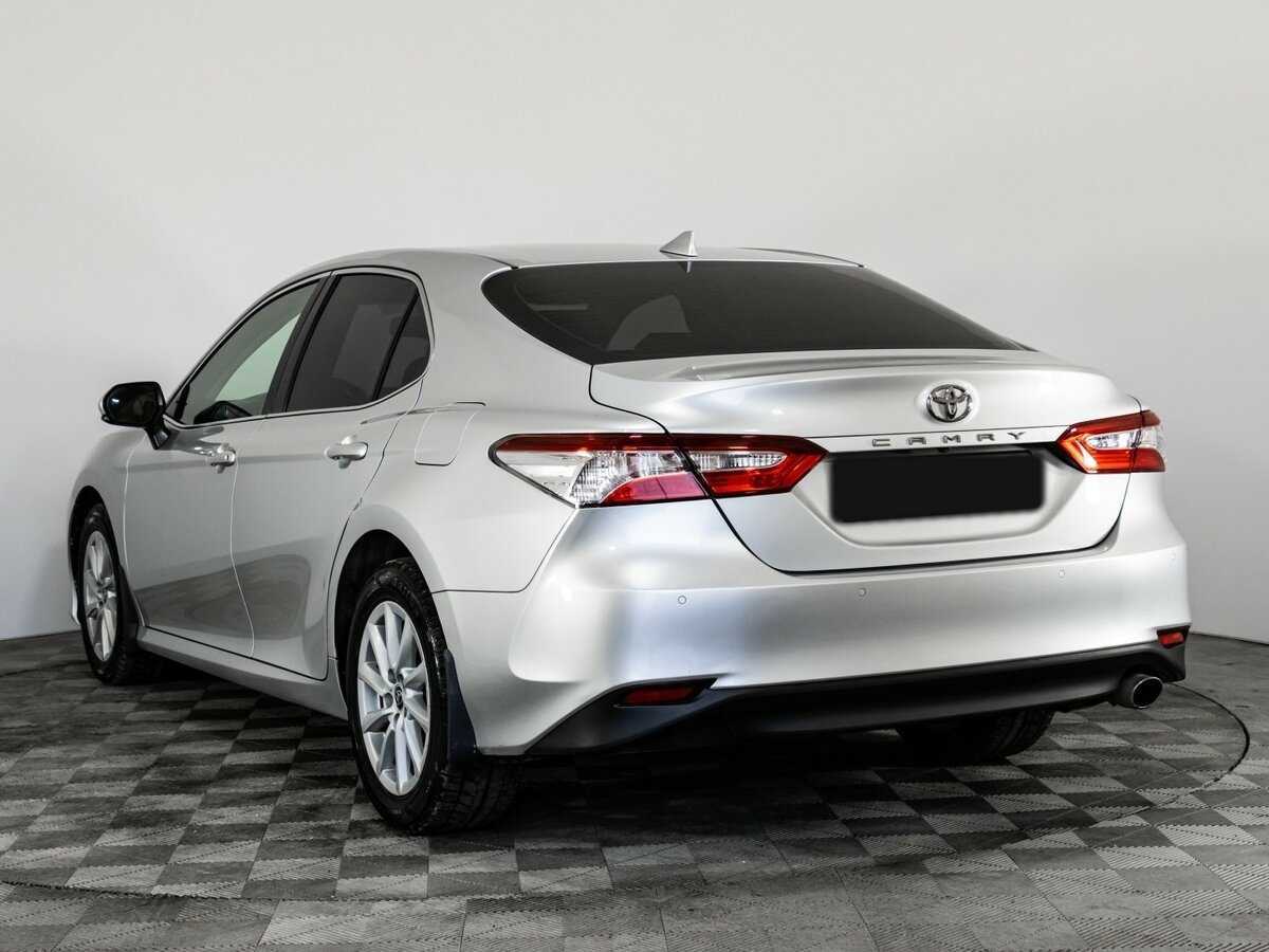 Toyota Camry с пробегом — 2021 год. Фото: #5