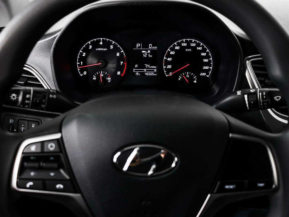 Hyundai Solaris с пробегом — 2020 год. Фото: #15