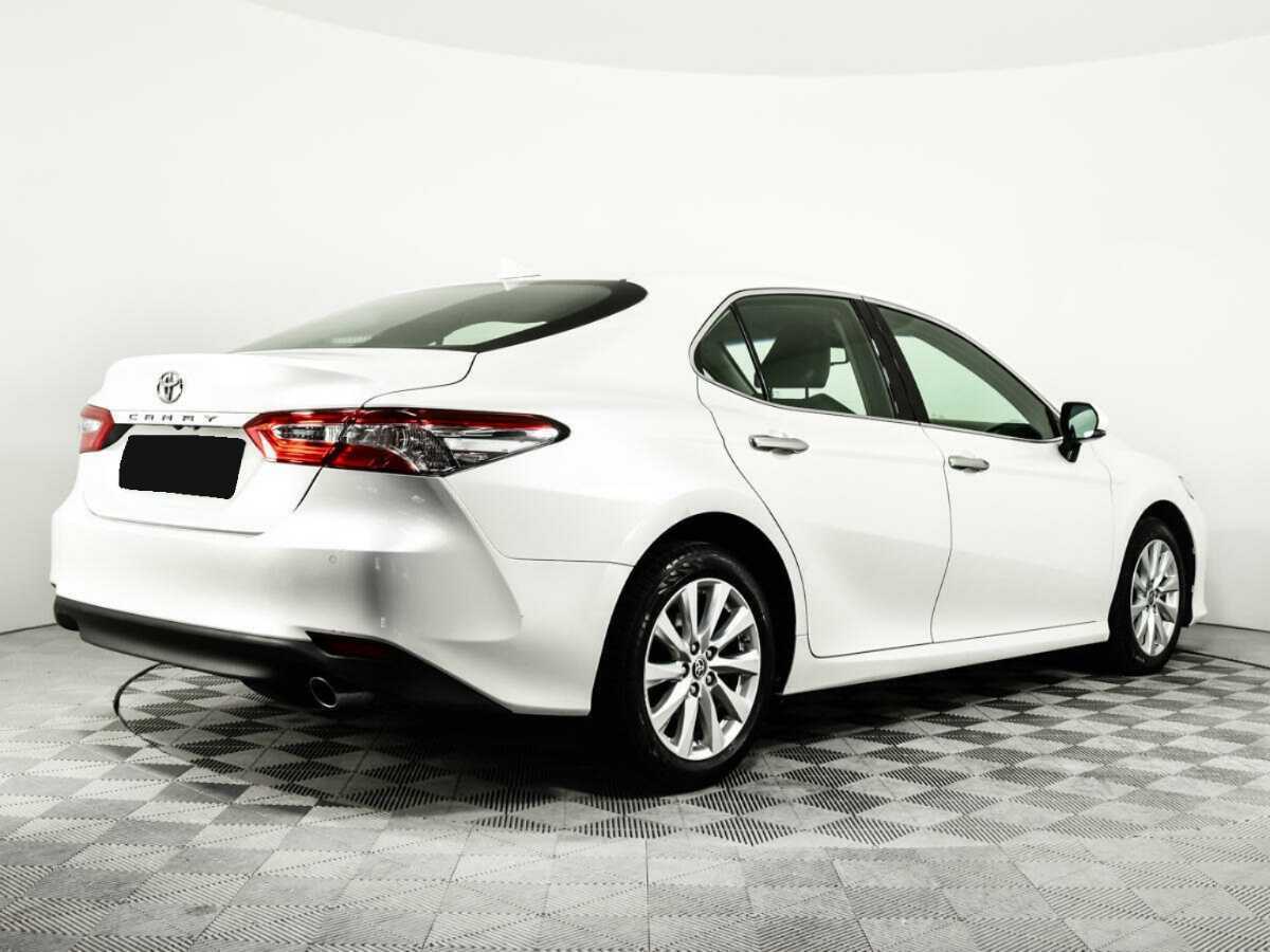 Toyota Camry с пробегом — 2020 год. Фото: #4
