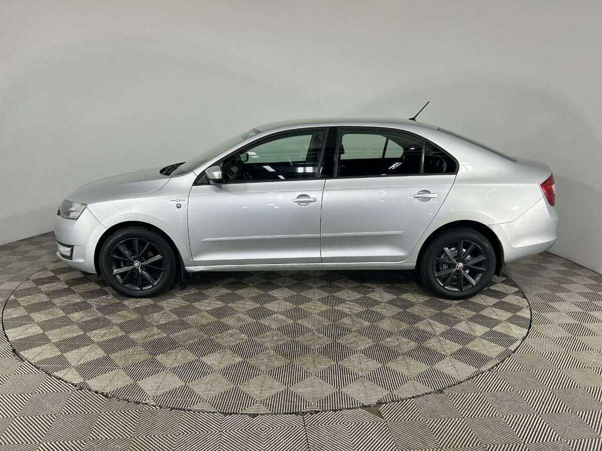 Skoda Rapid с пробегом — 2016 год. Фото: #4