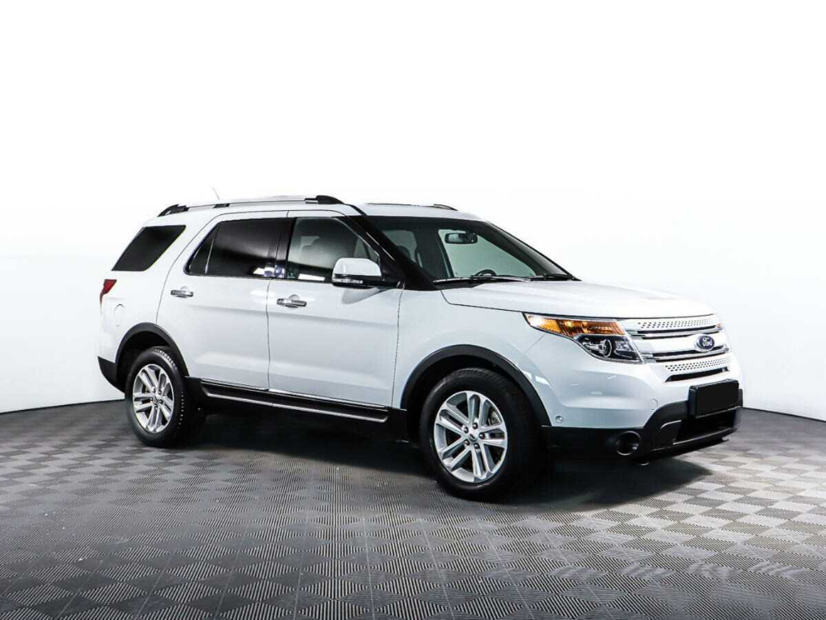 Ford Explorer с пробегом — 2013 год. Фото: #2