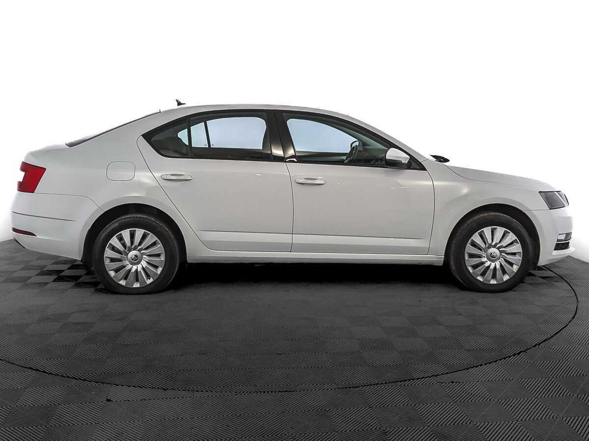 Skoda Octavia с пробегом — 2018 год. Фото: #3