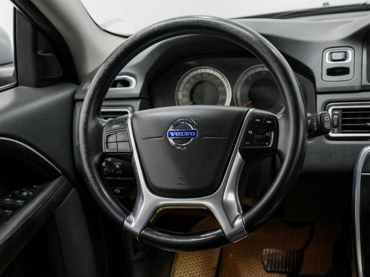 Volvo XC70 с пробегом — 2012 год. Фото: #10