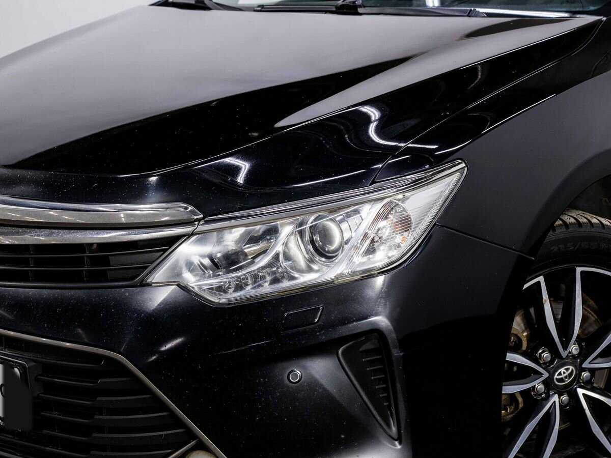 Toyota Camry с пробегом — 2017 год. Фото: #6