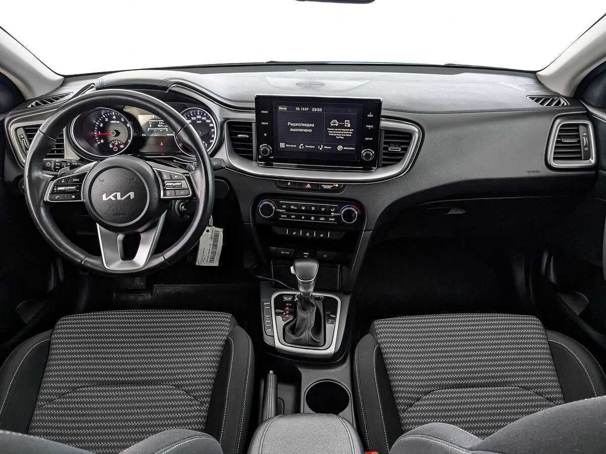 Kia Ceed с пробегом — 2022 год. Фото: #9