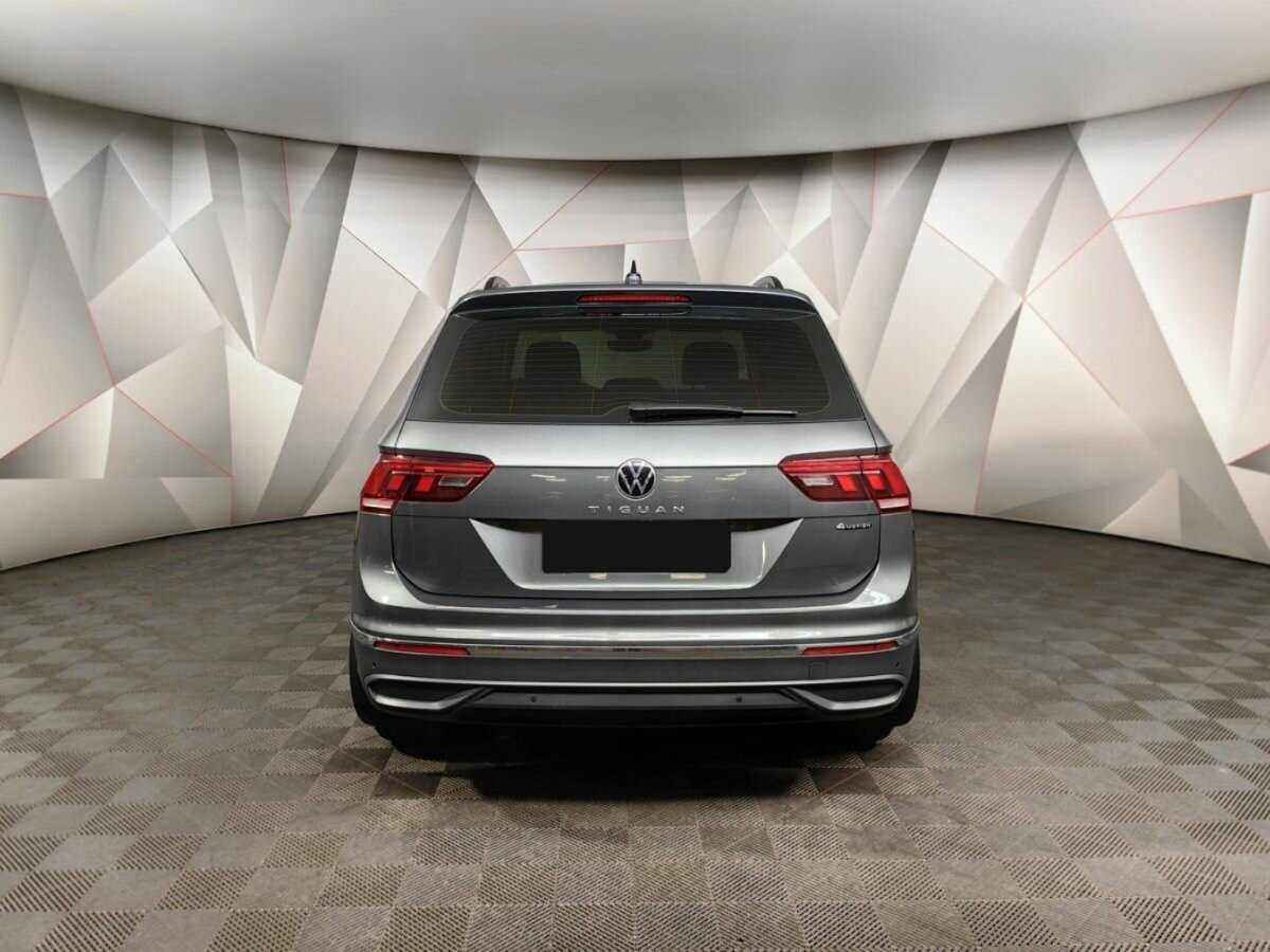 Volkswagen Tiguan с пробегом — 2021 год. Фото: #7