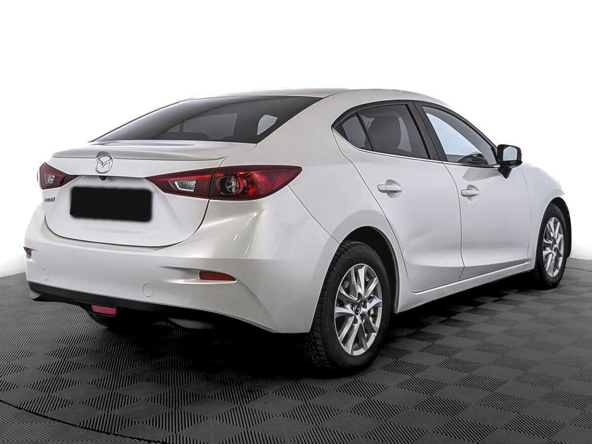 Mazda 3 с пробегом — 2015 год. Фото: #4