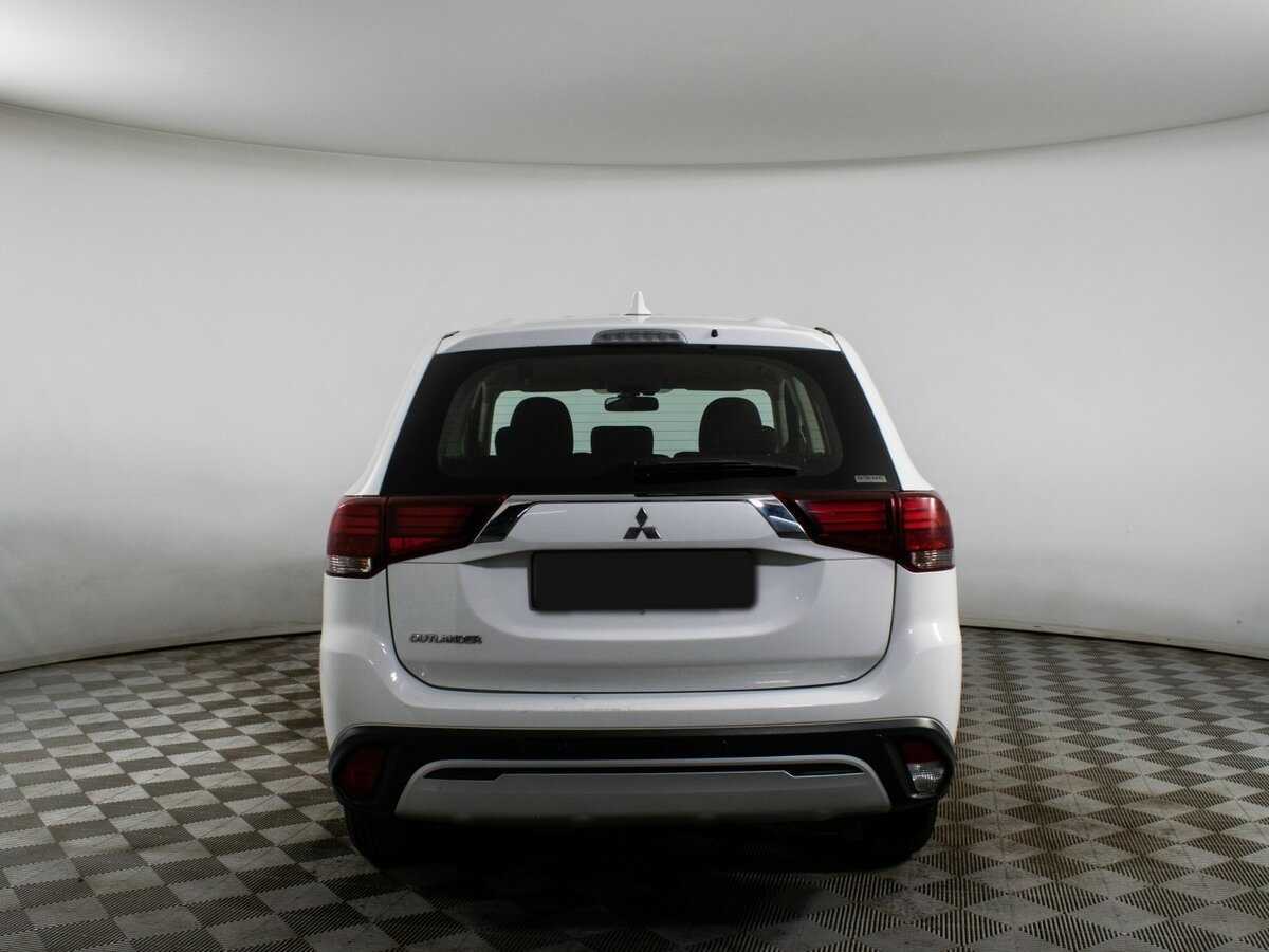 Mitsubishi Outlander с пробегом — 2020 год. Фото: #5