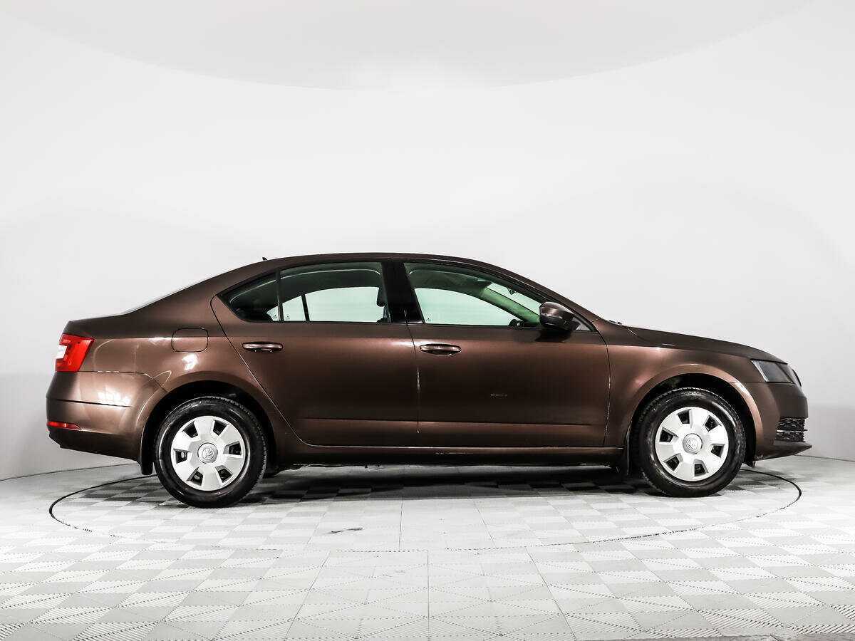 Skoda Octavia с пробегом — 2017 год. Фото: #3