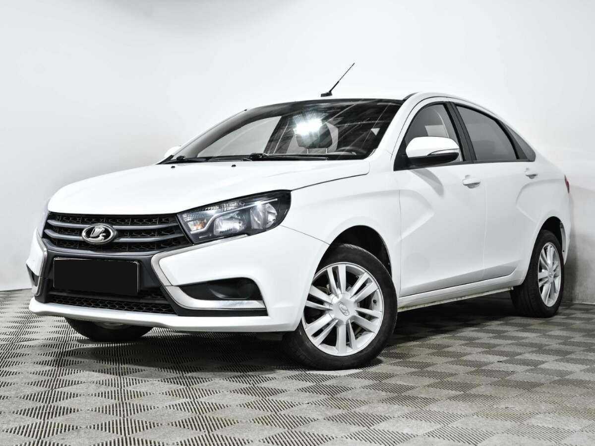 Lada (ВАЗ) Vesta с пробегом — 2018 год. Посмотреть фото