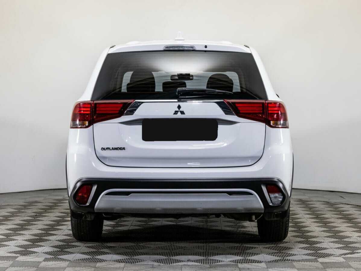 Mitsubishi Outlander с пробегом — 2020 год. Фото: #4