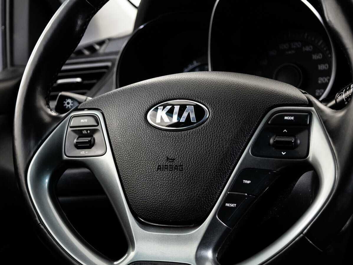 Kia Rio с пробегом — 2017 год. Фото: #11