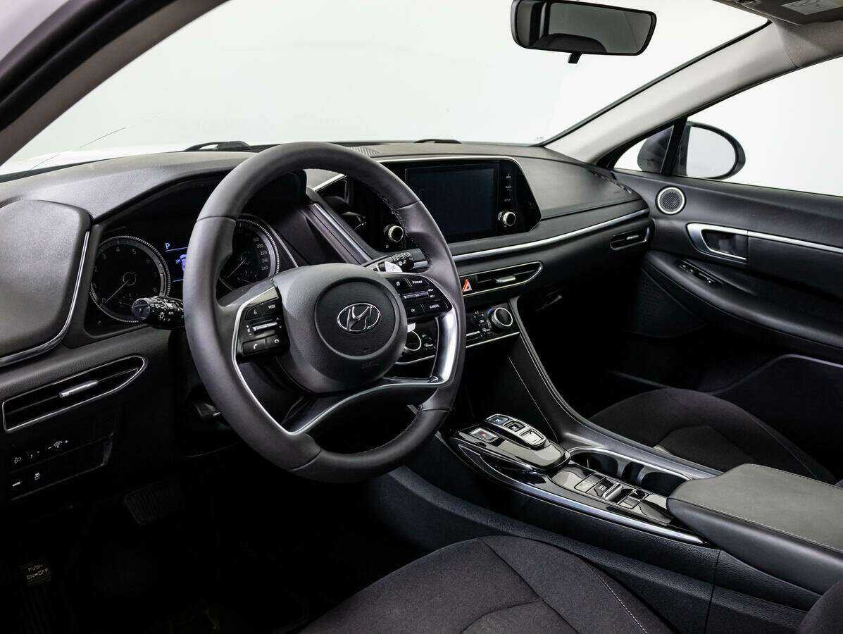 Hyundai Sonata с пробегом — 2020 год. Фото: #10