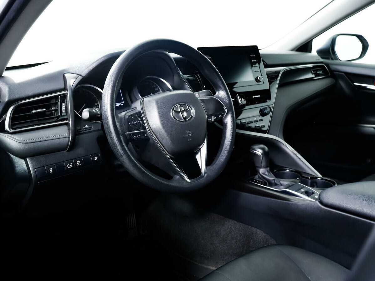 Toyota Camry с пробегом — 2021 год. Фото: #11