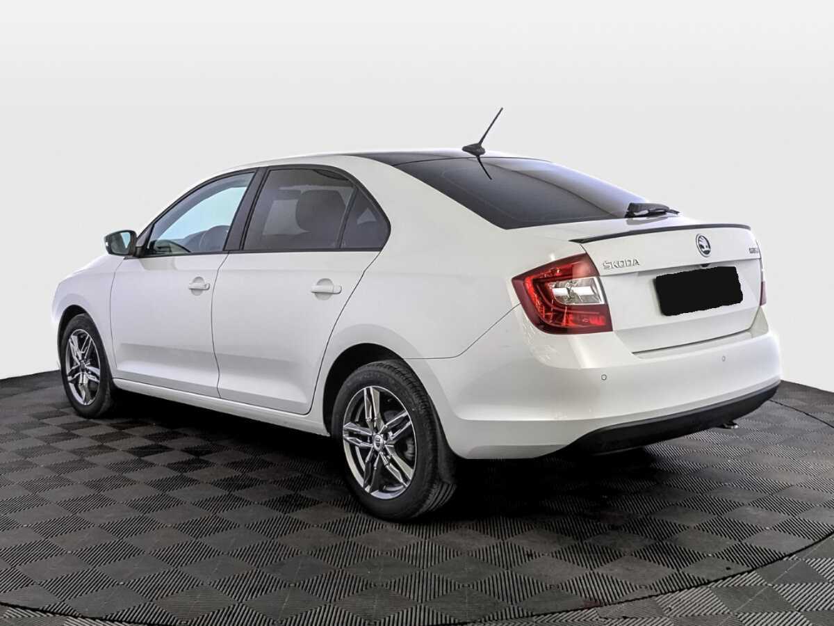 Skoda Rapid с пробегом — 2019 год. Фото: #6