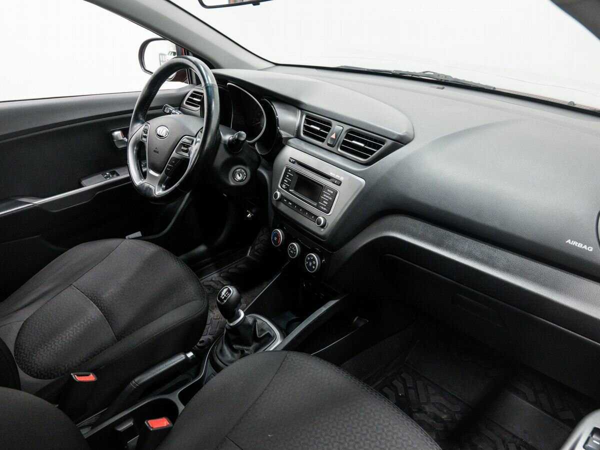 Kia Rio с пробегом — 2016 год. Фото: #6
