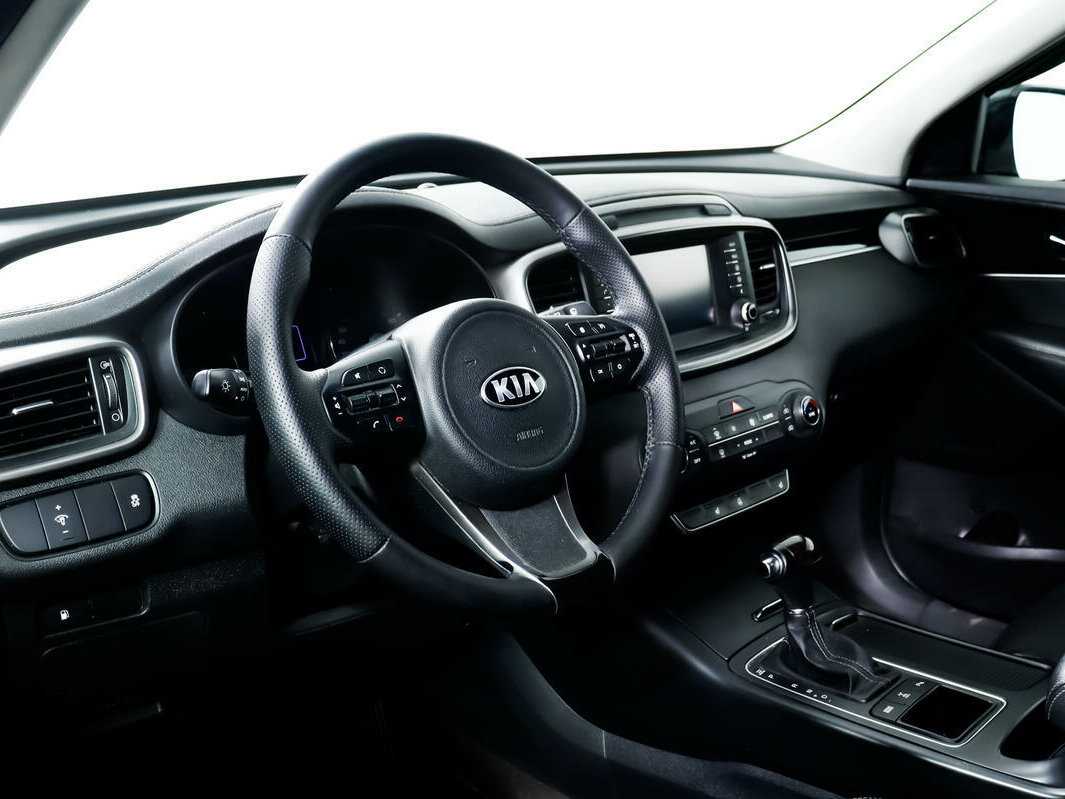 Kia Sorento с пробегом — 2015 год. Фото: #12