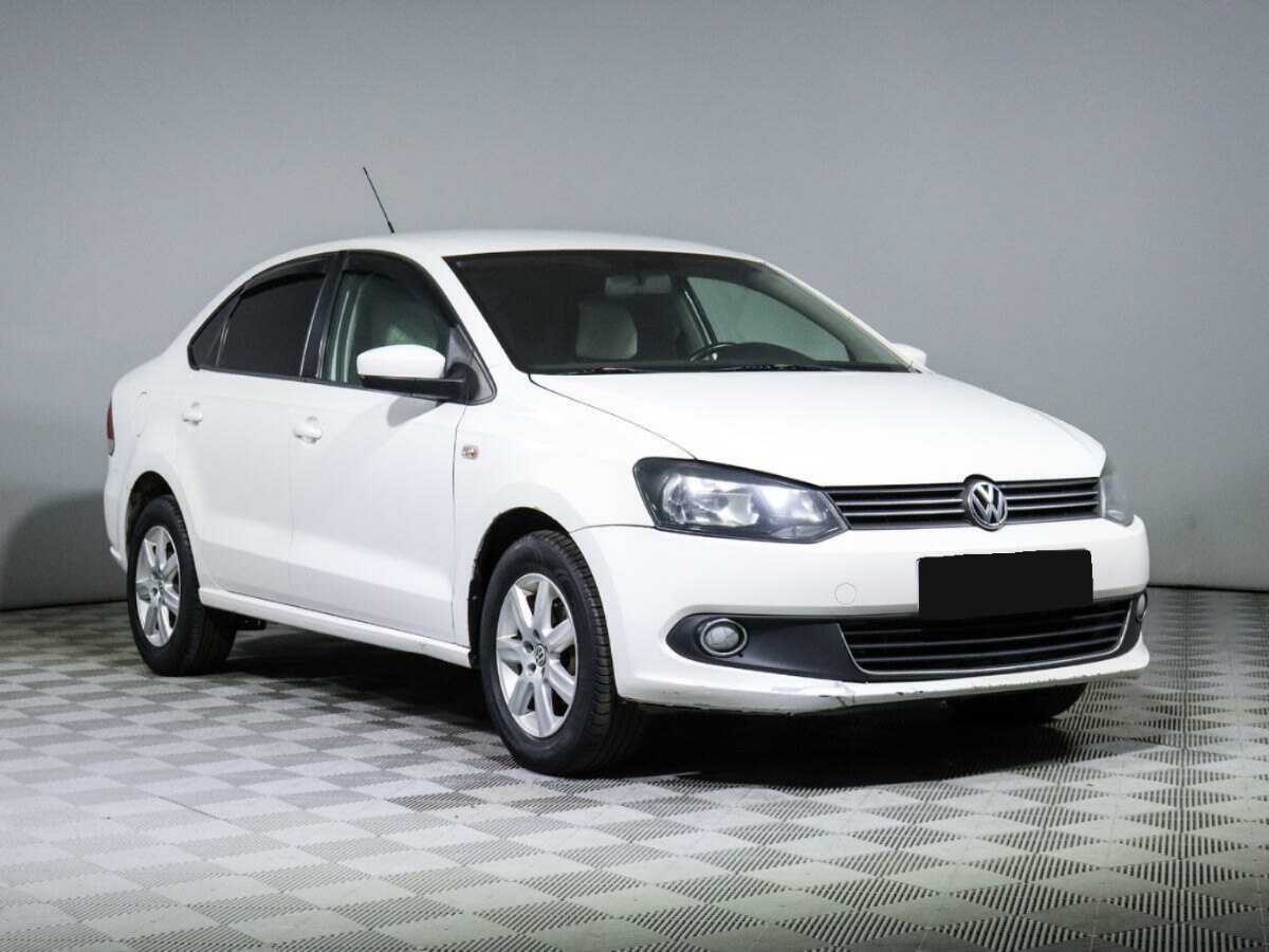 Volkswagen Polo с пробегом — 2012 год. Фото: #2