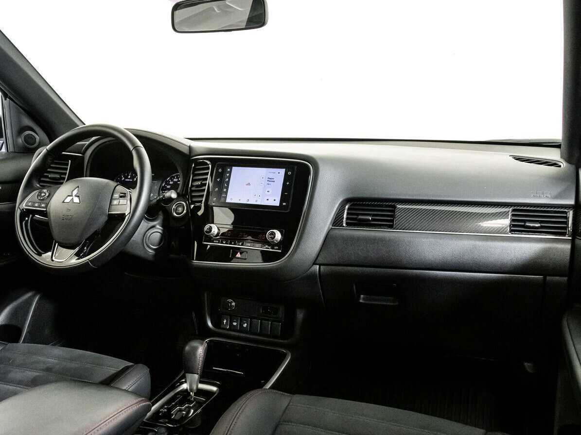Mitsubishi Outlander с пробегом — 2021 год. Фото: #8