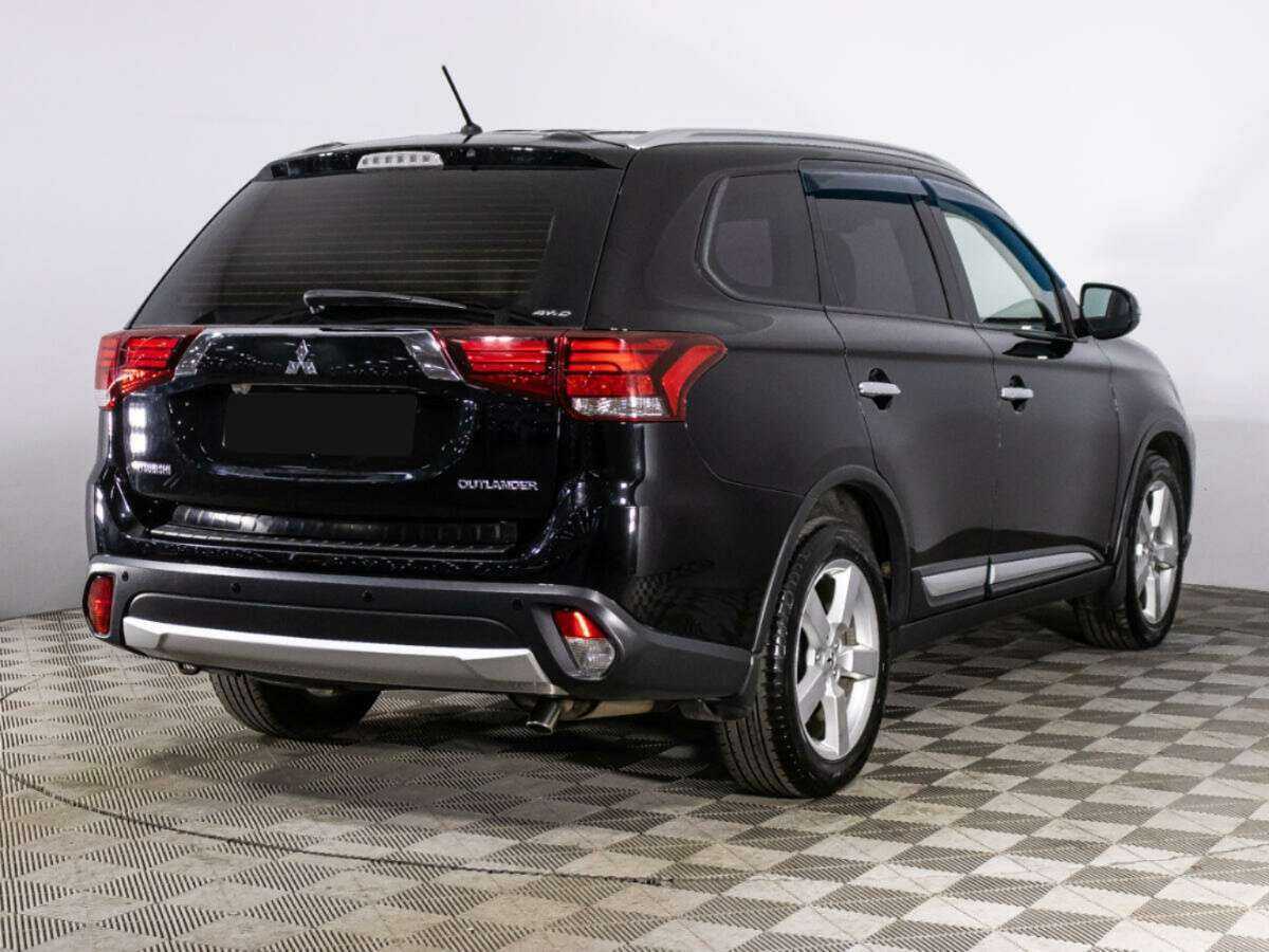 Mitsubishi Outlander с пробегом — 2016 год. Фото: #4