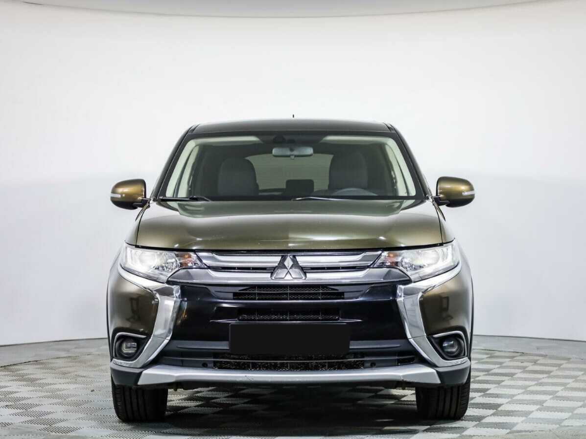 Mitsubishi Outlander с пробегом — 2015 год. Посмотреть фото