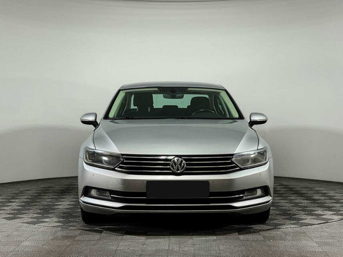 Volkswagen Passat с пробегом — 2016 год. Фото: #1