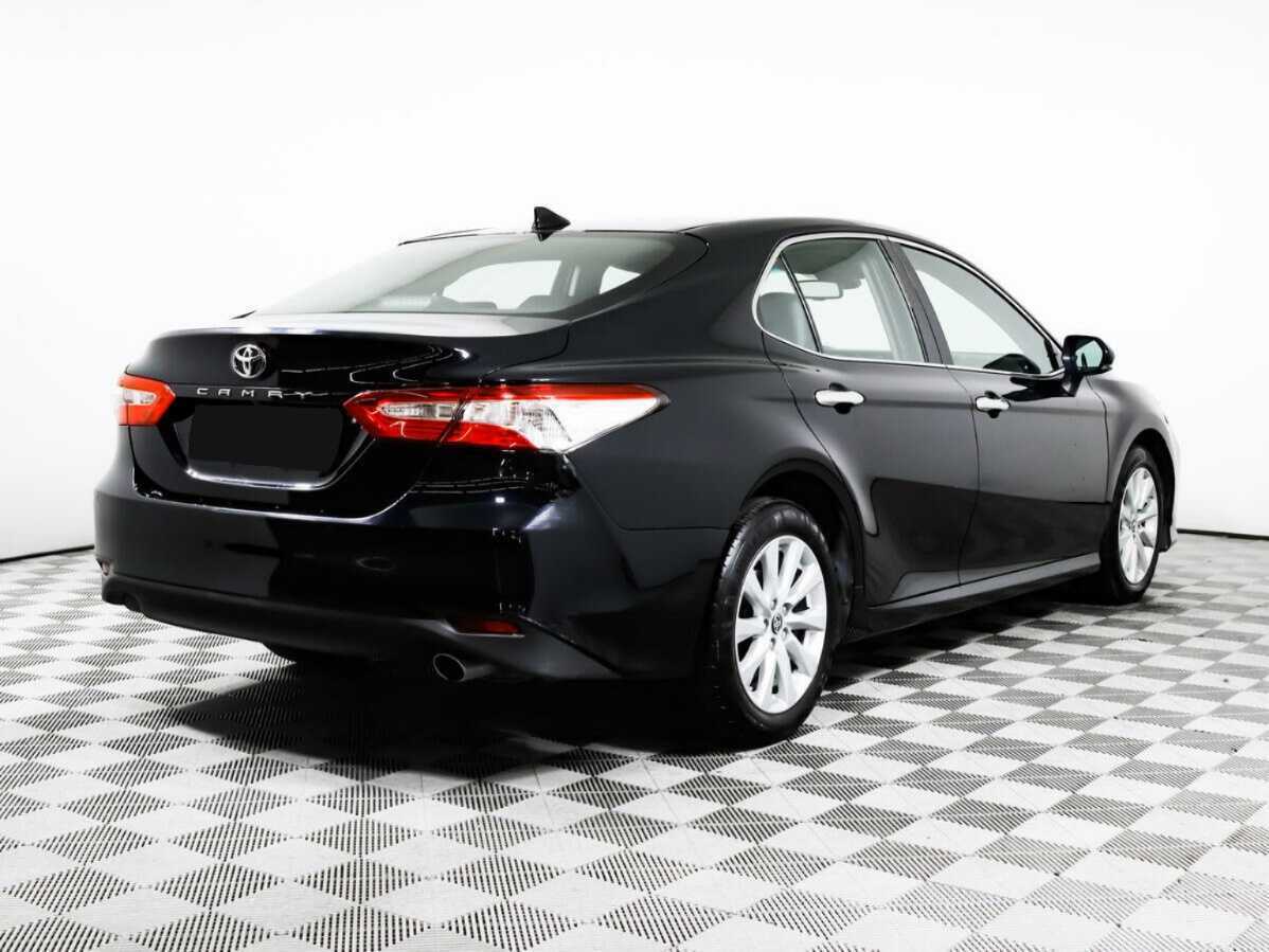 Toyota Camry с пробегом — 2020 год. Фото: #3