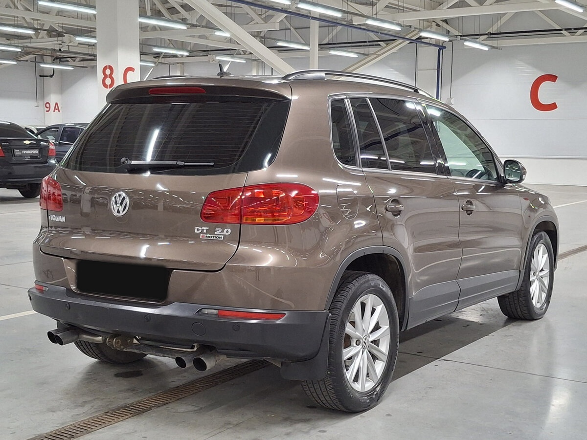 Volkswagen Tiguan с пробегом — 2015 год. Фото: #4