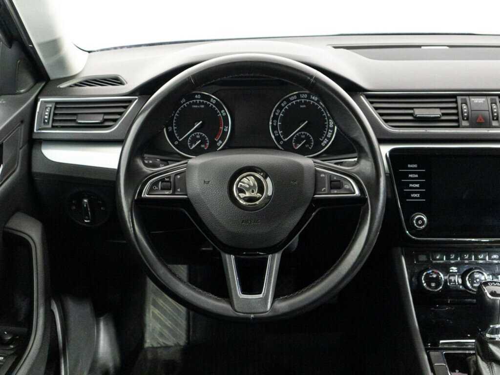 Skoda Superb с пробегом — 2018 год. Фото: #17