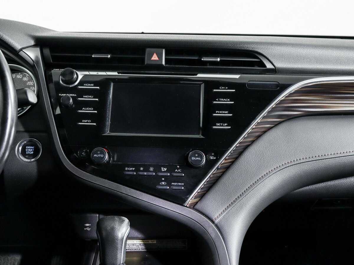 Toyota Camry с пробегом — 2019 год. Фото: #12