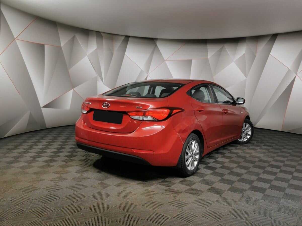 Hyundai Elantra с пробегом — 2015 год. Фото: #1