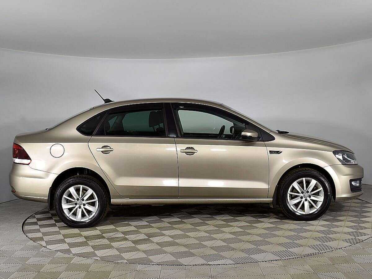 Volkswagen Polo с пробегом — 2020 год. Фото: #4