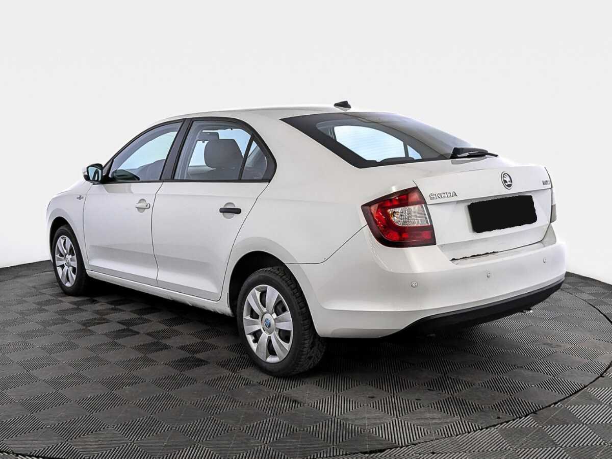 Skoda Rapid с пробегом — 2019 год. Фото: #6