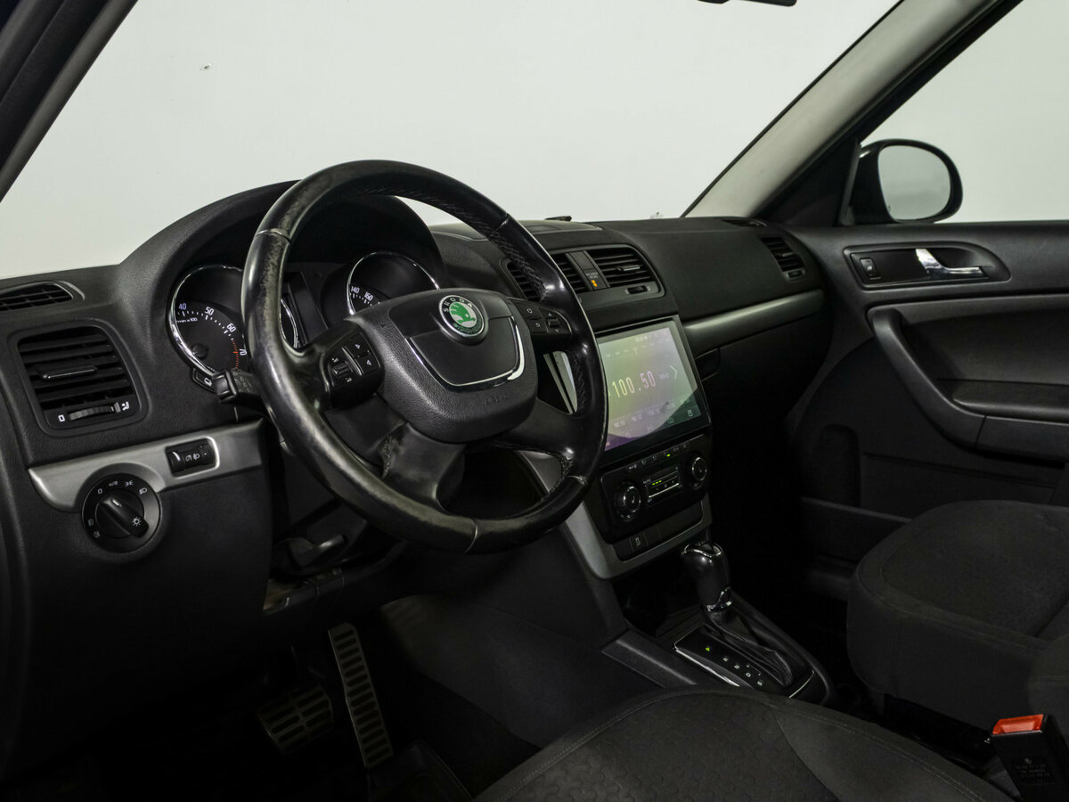 Skoda Yeti с пробегом — 2013 год. Фото: #8