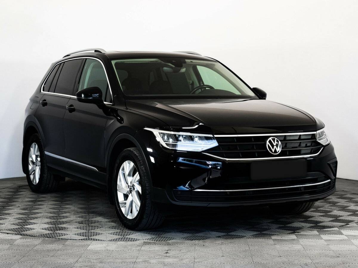 Volkswagen Tiguan с пробегом — 2021 год. Фото: #1